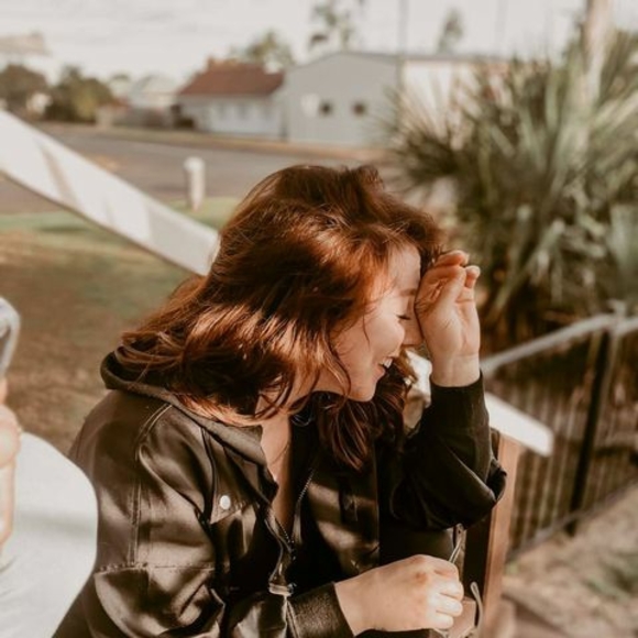 Meet your Posher, Becca - Picture 1 of 1